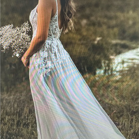 All Who Wander bohemian style wedding dress - Picture 10 of 16